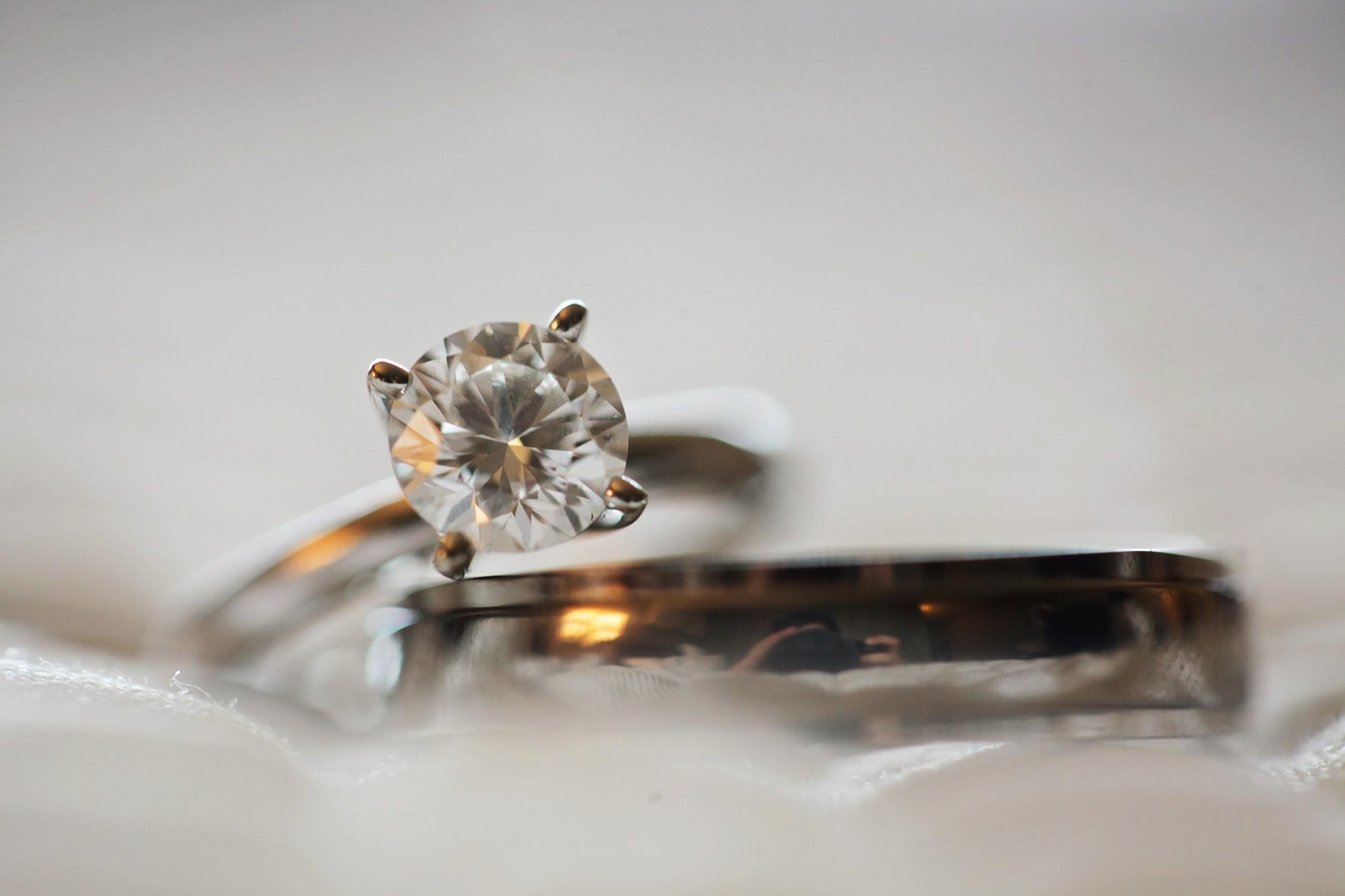 21 Things You Need To Know About White Diamonds And Carats Articles Australian Diamond Broker